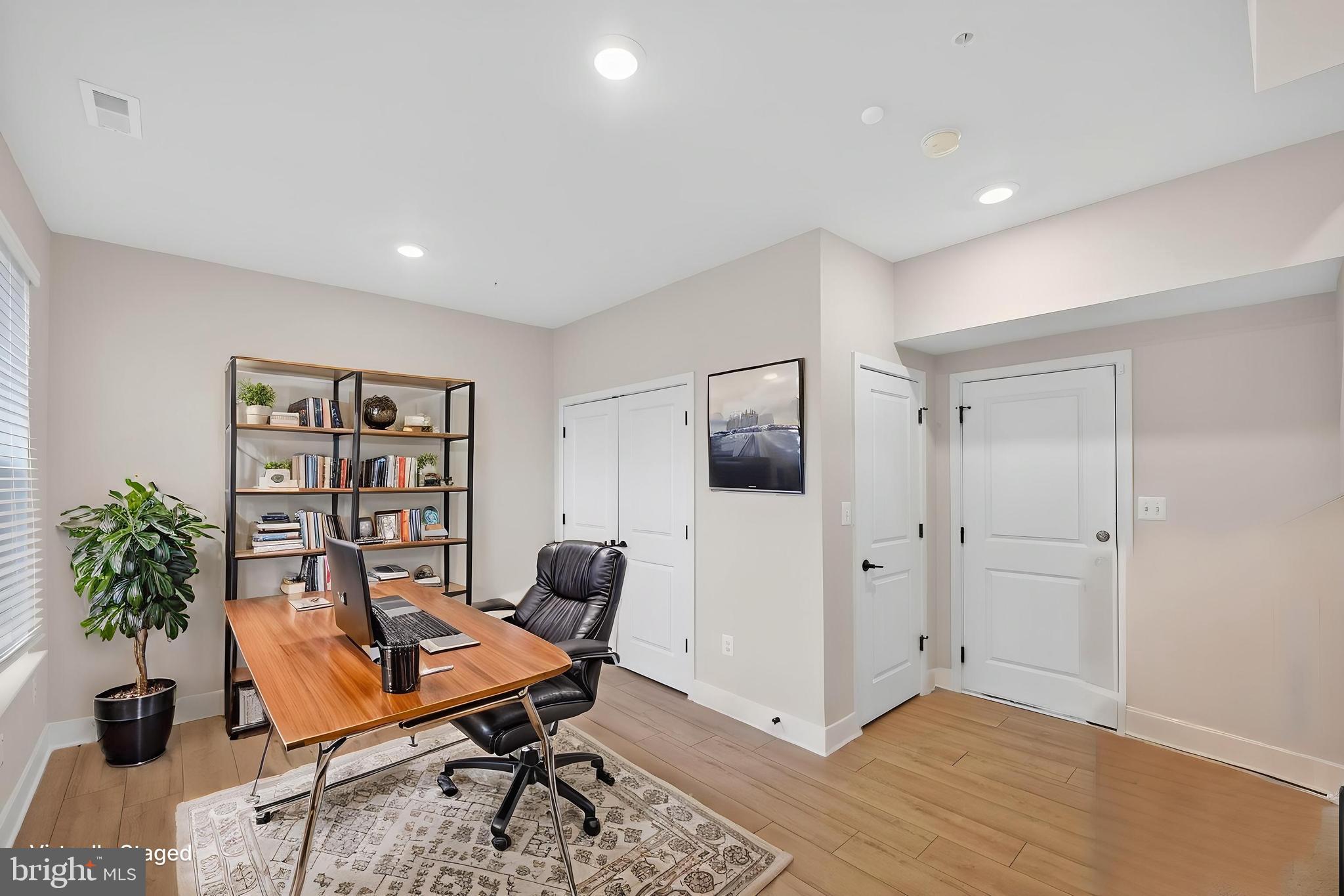 4336 Roland Heights Avenue Baltimore, MD 21211 - Photo 4 of 35