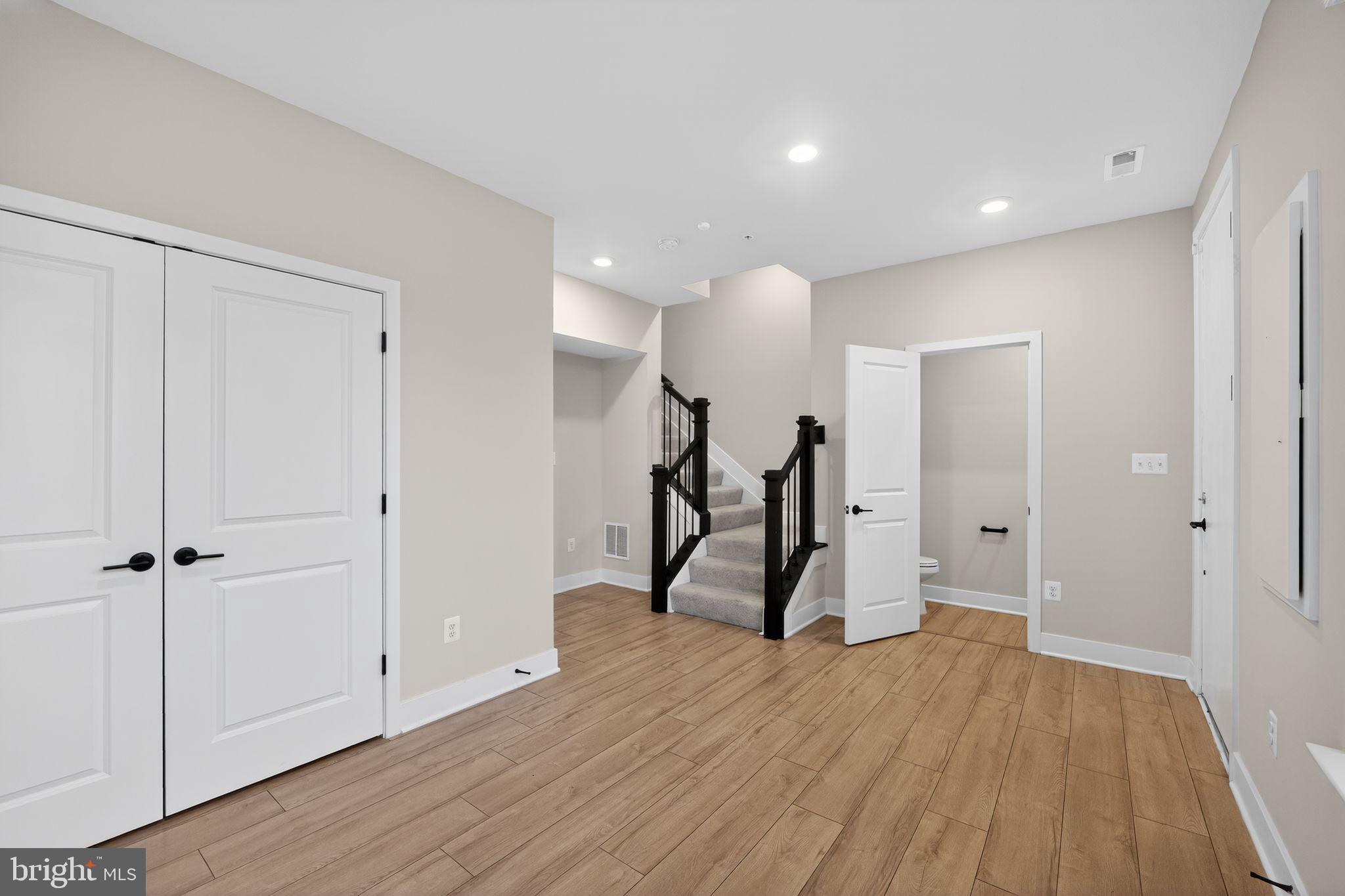 4336 Roland Heights Avenue Baltimore, MD 21211 - Photo 5 of 35