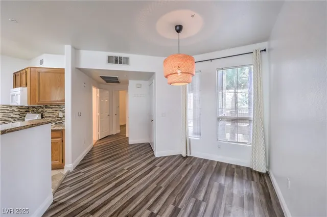 $1,450 | 7119 South Durango Drive, Unit 207, Las Vegas, NV 89113