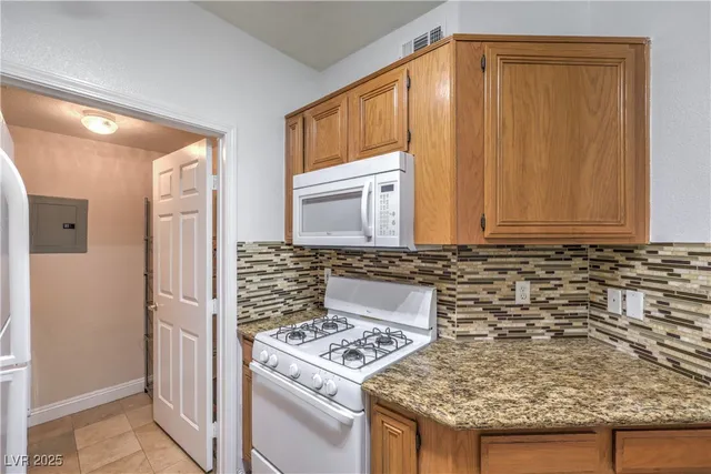$1,450 | 7119 South Durango Drive, Unit 207, Las Vegas, NV 89113