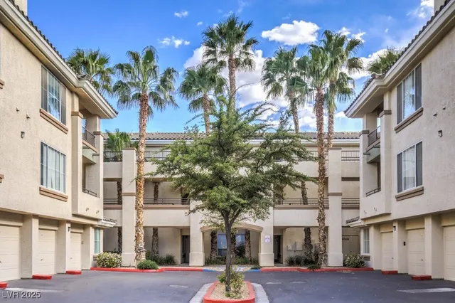 $1,450 | 7119 South Durango Drive, Unit 207, Las Vegas, NV 89113