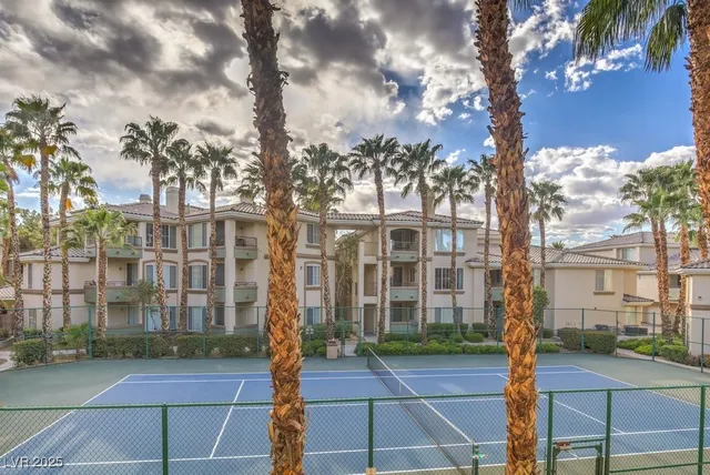 $1,450 | 7119 South Durango Drive, Unit 207, Las Vegas, NV 89113