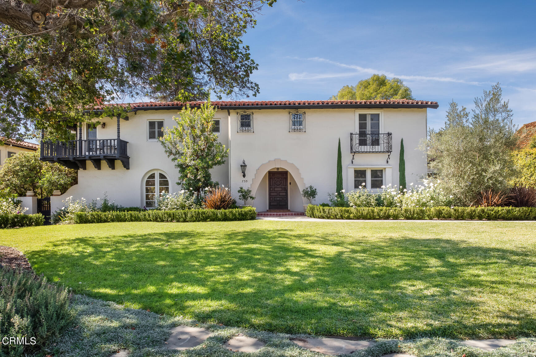 001_DAMORE_735_Holladay_MR