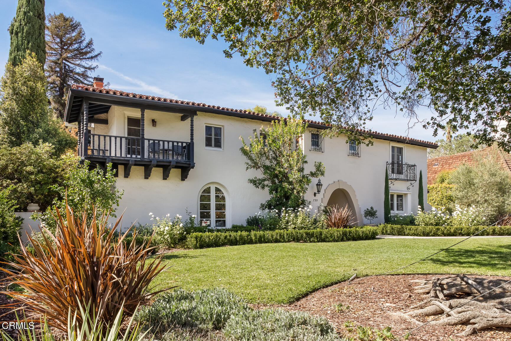 735 Holladay Road Pasadena, CA 91106 - Photo 2 of 72 002_DAMORE_735_Holladay_MR