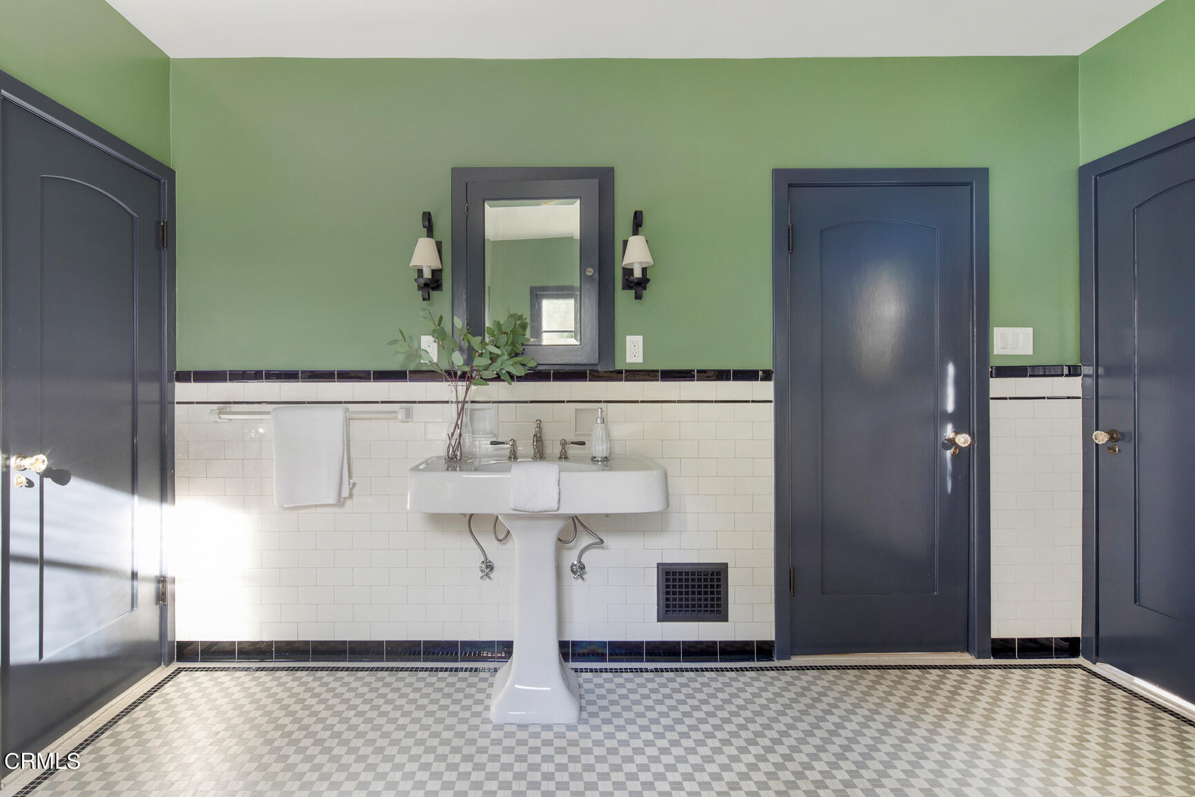 735 Holladay Road Pasadena, CA 91106 - Photo 38 of 72 089_DAMORE_735_Holladay_MR