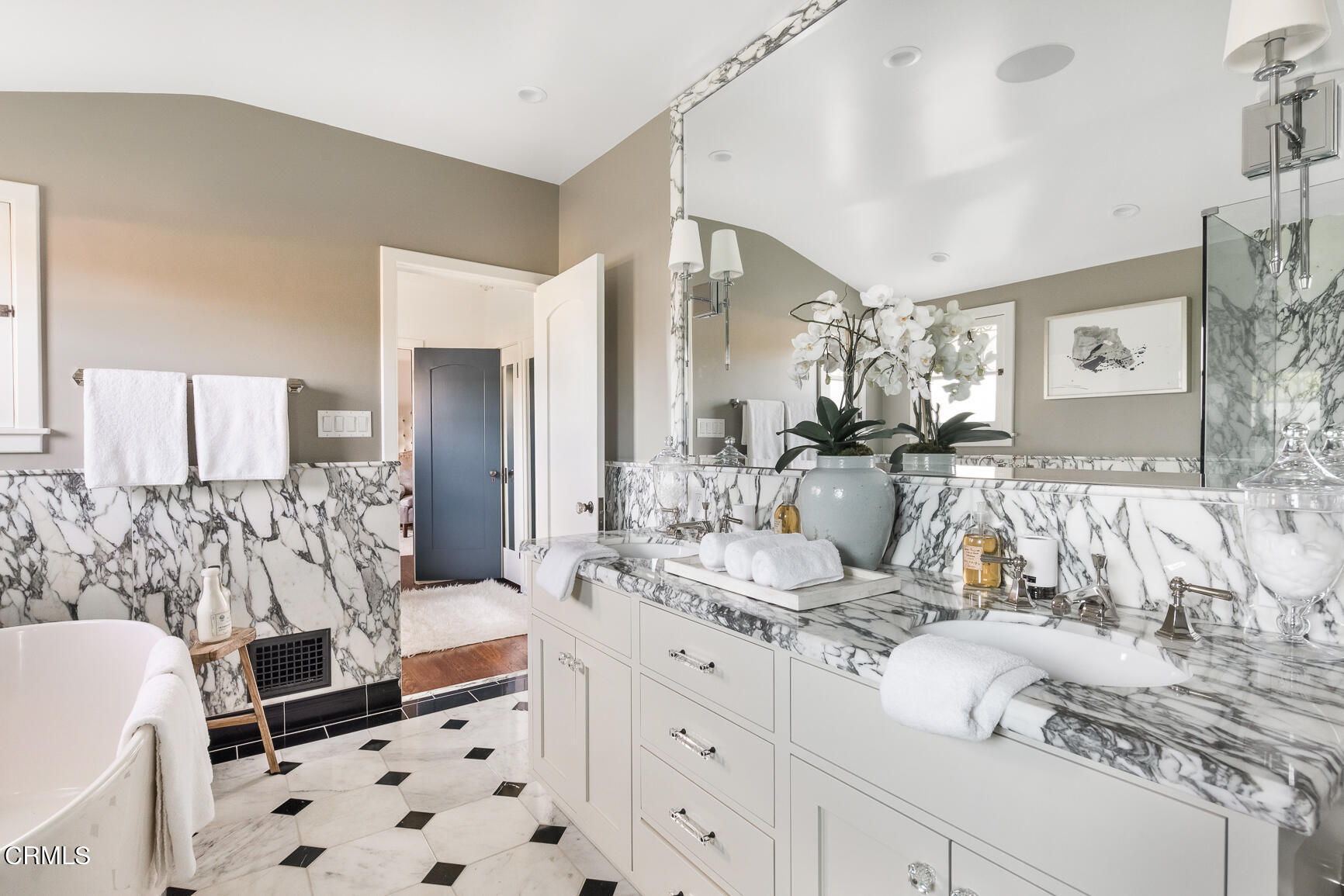 735 Holladay Road Pasadena, CA 91106 - Photo 49 of 72 126_DAMORE_735_Holladay_MR