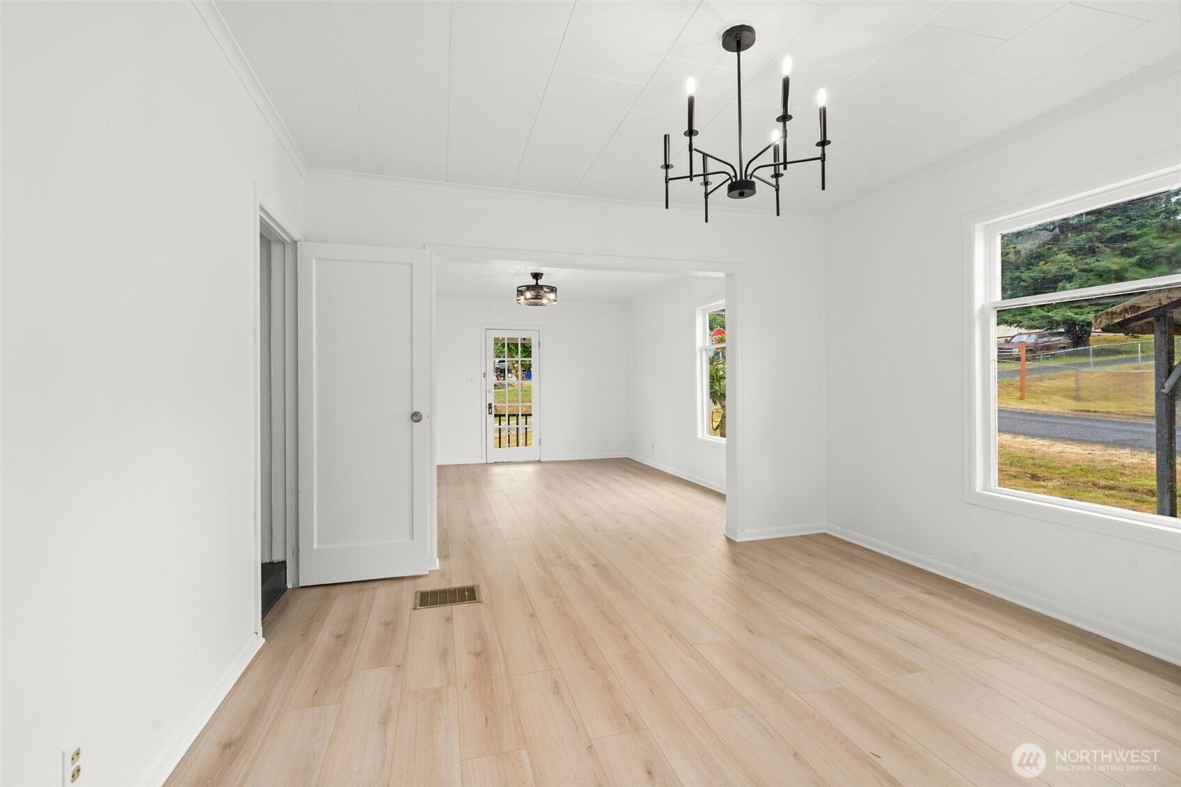 2104 Stuart Street Raymond, WA 98577 - Photo 12 of 35 Gallery Image 12