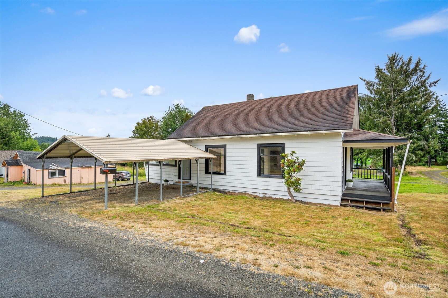 2104 Stuart Street Raymond, WA 98577 - Photo 5 of 35 Gallery Image 5