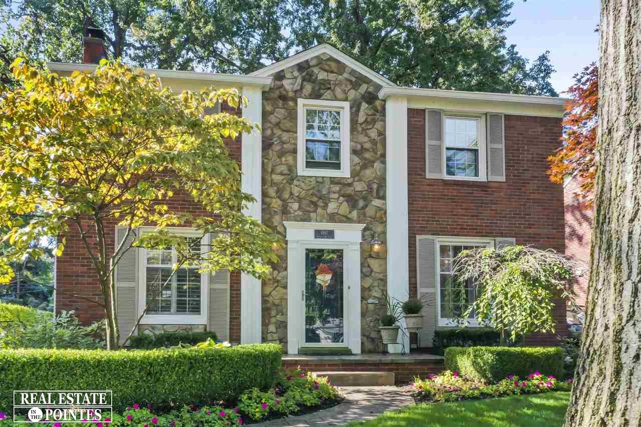 1887 Broadstone Road Grosse Pointe Woods, MI 48236 - Photo 1 of 41