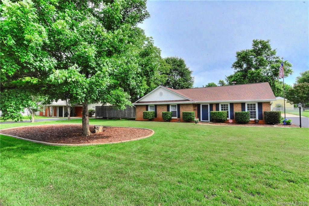 1417 Reid Harkey Road Matthews, NC 28105 - Photo 2 of 31 Gallery Image 2