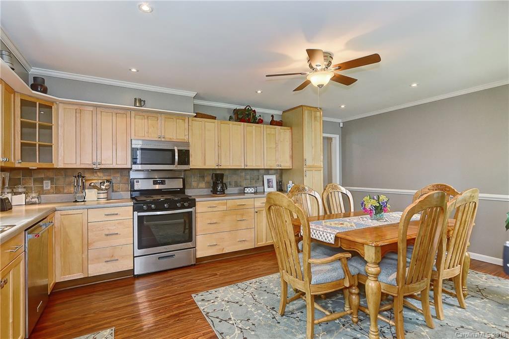 1417 Reid Harkey Road Matthews, NC 28105 - Photo 12 of 31 Gallery Image 12