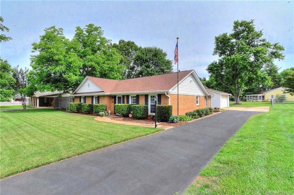 1417 Reid Harkey Road Matthews, NC 28105 - Photo 3 of 31 Gallery Image 3