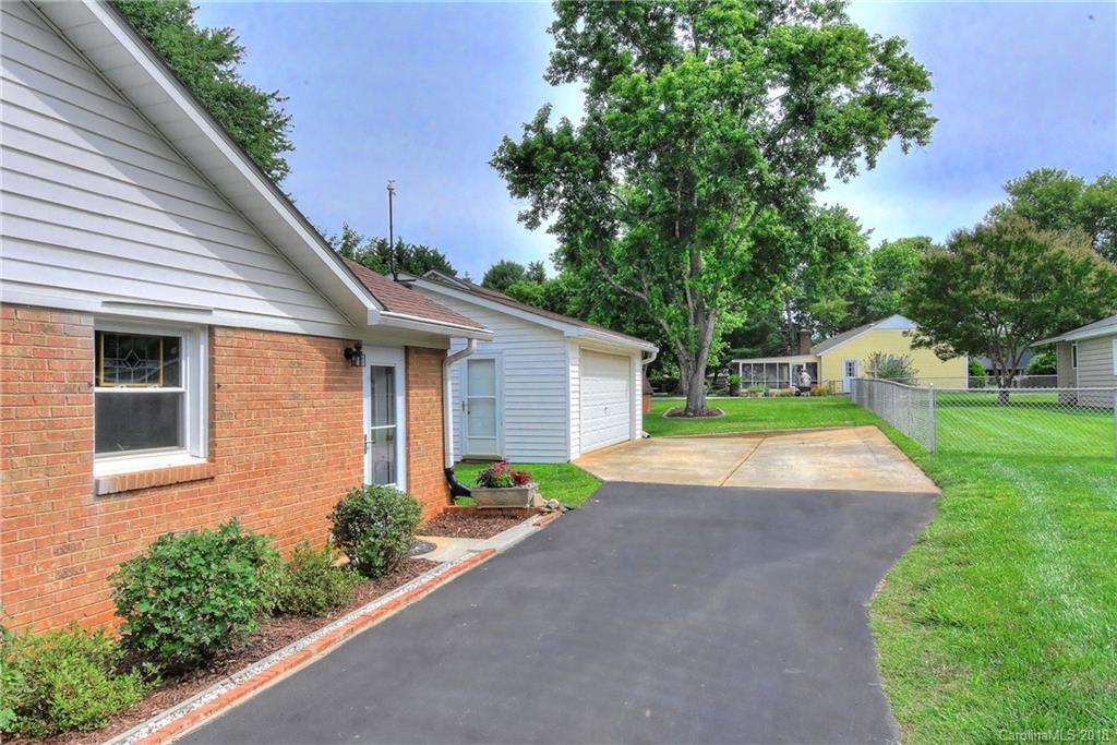 1417 Reid Harkey Road Matthews, NC 28105 - Photo 23 of 31 Gallery Image 23