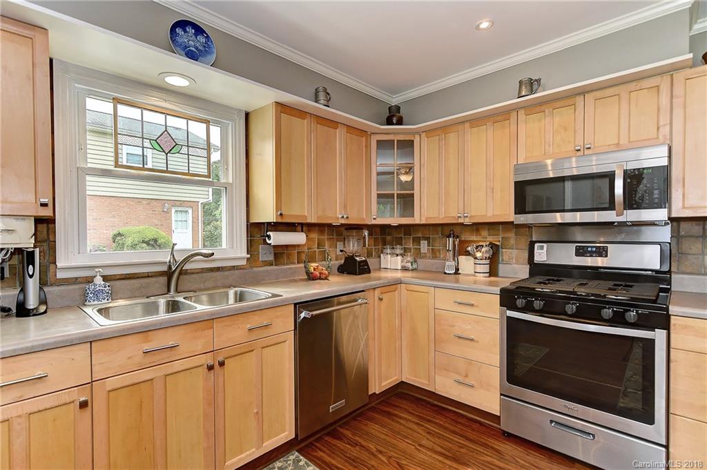 1417 Reid Harkey Road Matthews, NC 28105 - Photo 8 of 31 Gallery Image 8