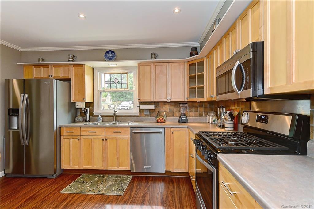 1417 Reid Harkey Road Matthews, NC 28105 - Photo 9 of 31 Gallery Image 9