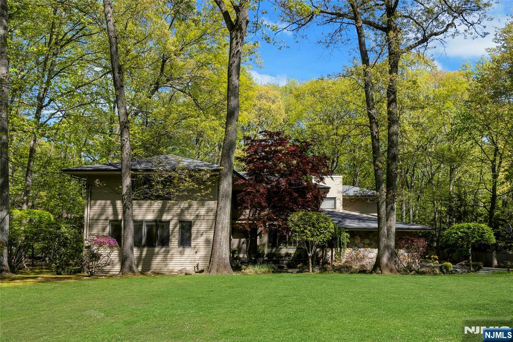 78 Apple Ridge Road Woodcliff Lake, NJ 07677 - Photo 1 of 38