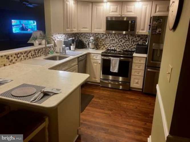 541 Brandon Road Norristown, PA 19403 - Photo 8 of 25