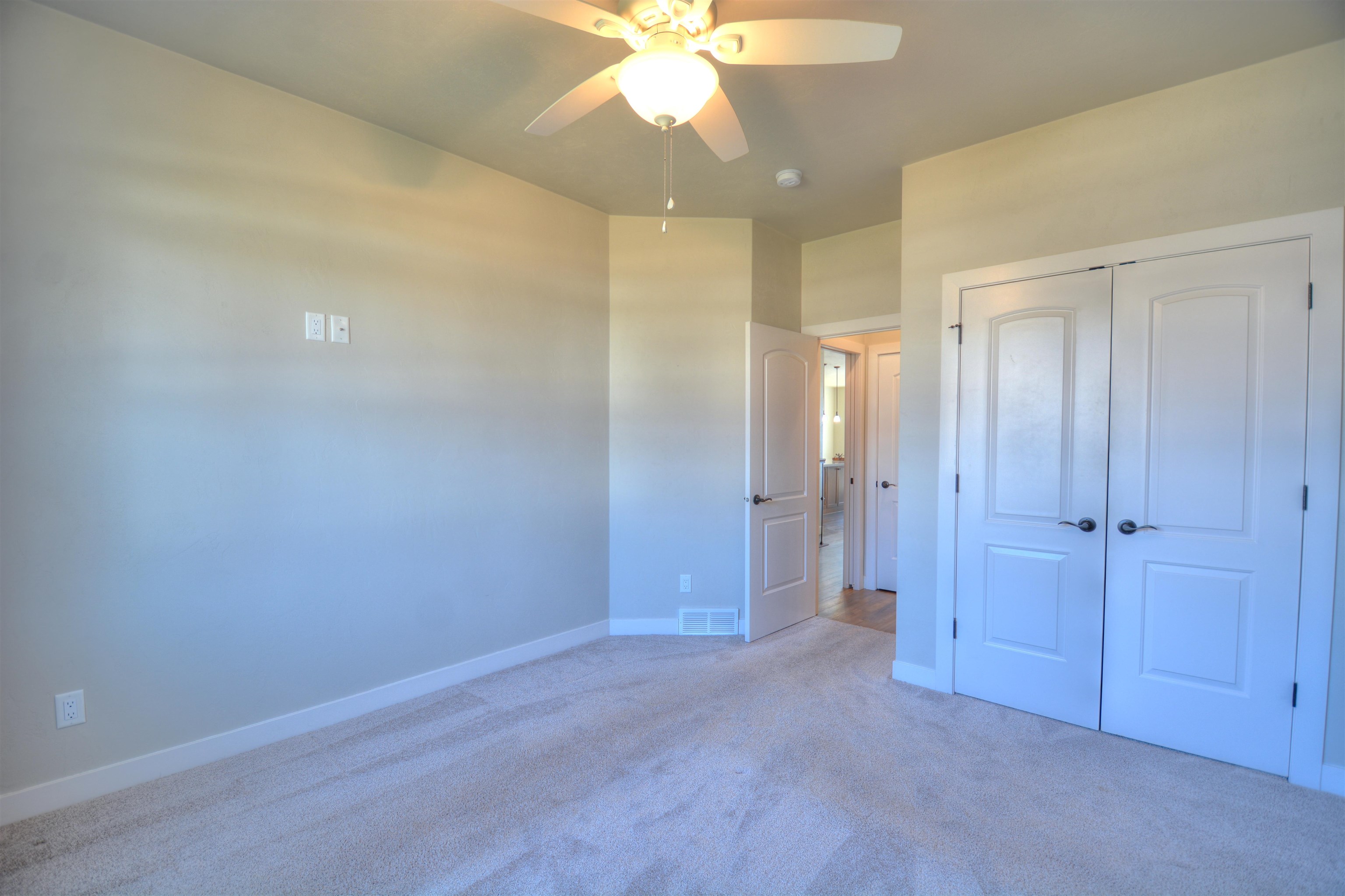 4499 West Trasino Way Appleton, WI 54913 - Photo 7 of 46