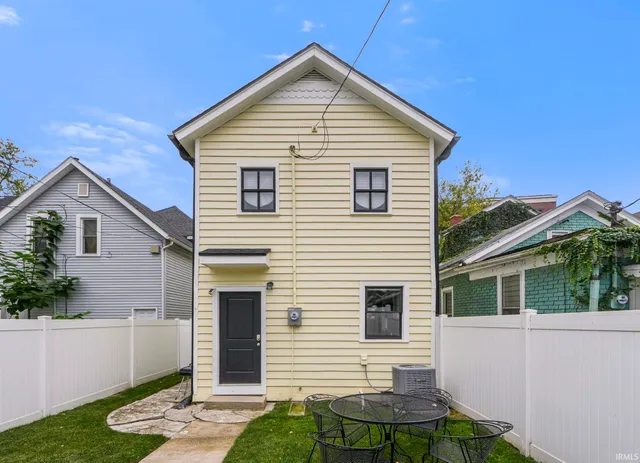 $337,900 | 824 Lavina Street, Fort Wayne, IN 46802