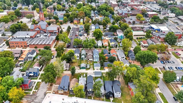 $337,900 | 824 Lavina Street, Fort Wayne, IN 46802