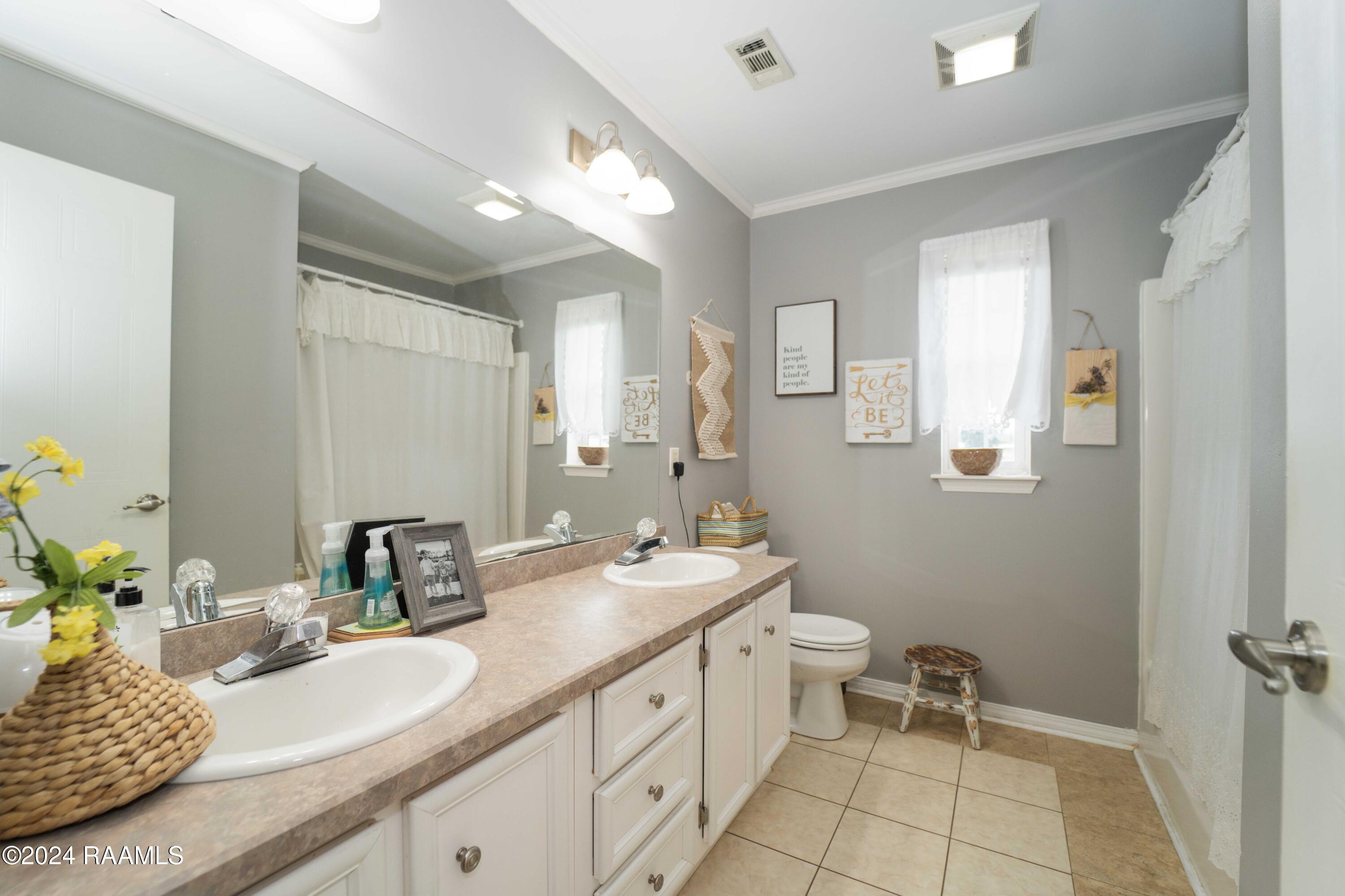 1062 Vieux Jacquet Road Broussard, LA 70518 - Photo 17 of 23 Bathroom