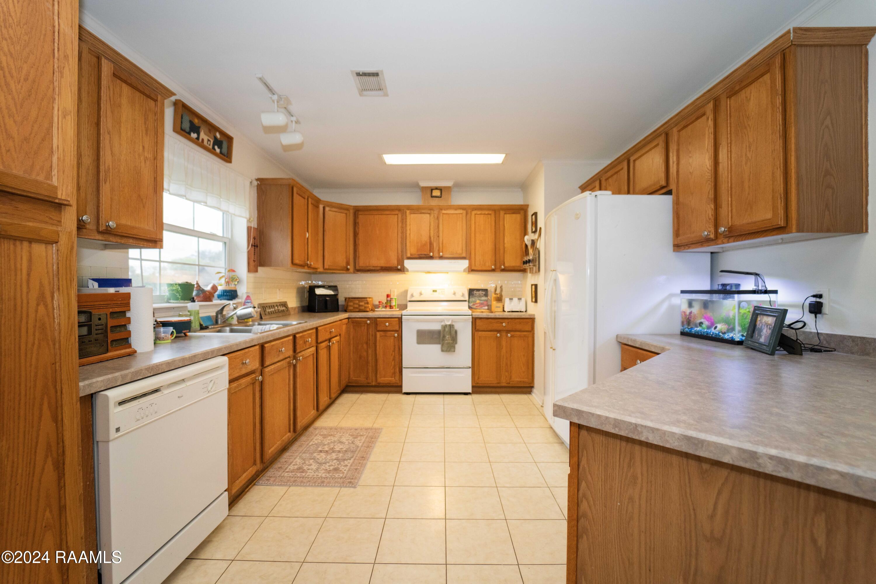 1062 Vieux Jacquet Road Broussard, LA 70518 - Photo 5 of 23 Kitchen1