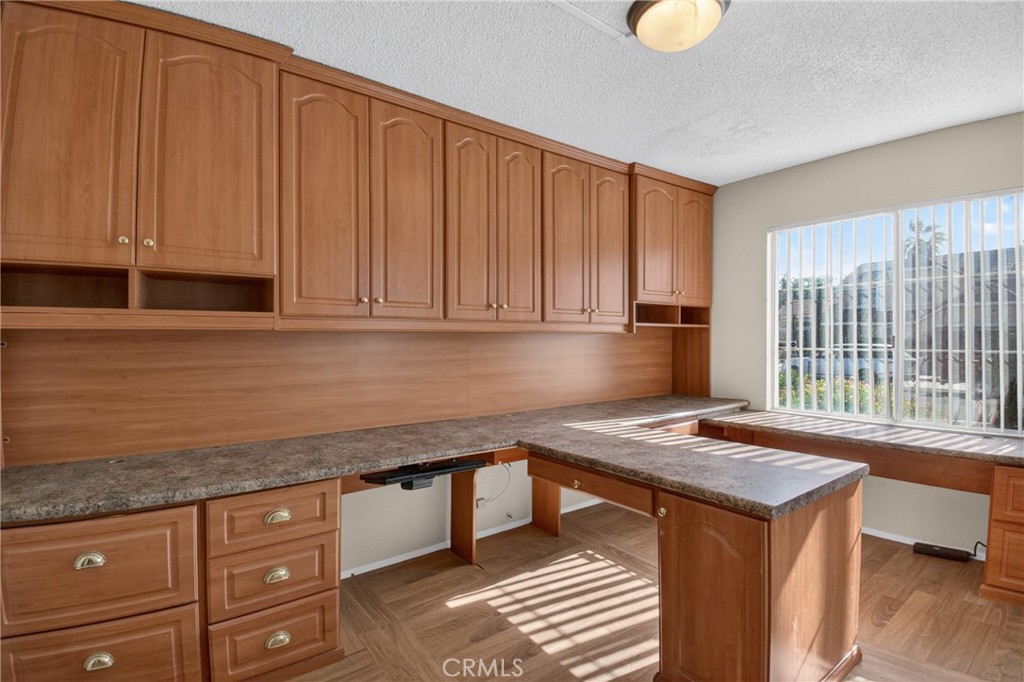 12771 Ponderosa Ranch Road Victorville, CA 92392 - Photo 21 of 43 Office