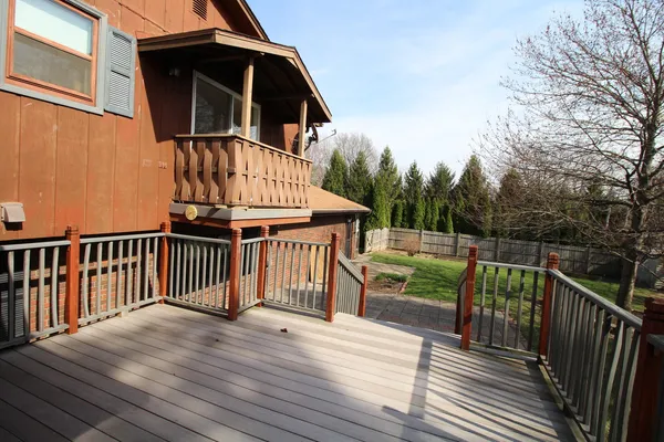 $324,500 | 221 Mays Drive, Bloomington, IL 61701
