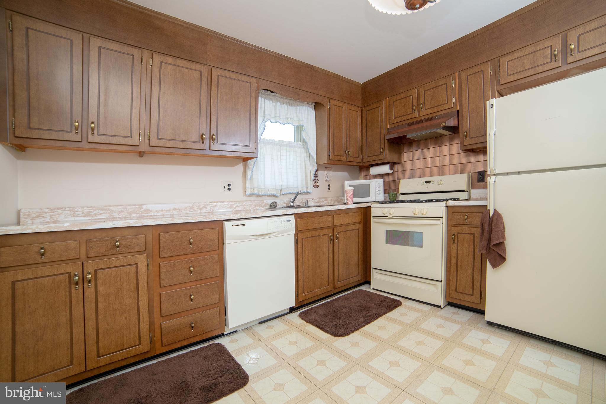 9127 Santa Rita Road Baltimore, MD 21236 - Photo 13 of 25
