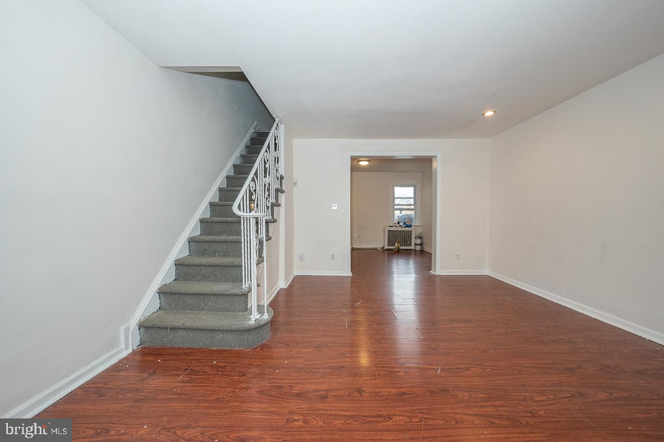 7224 Clinton Road Upper Darby, PA 19082 - Photo 2 of 37