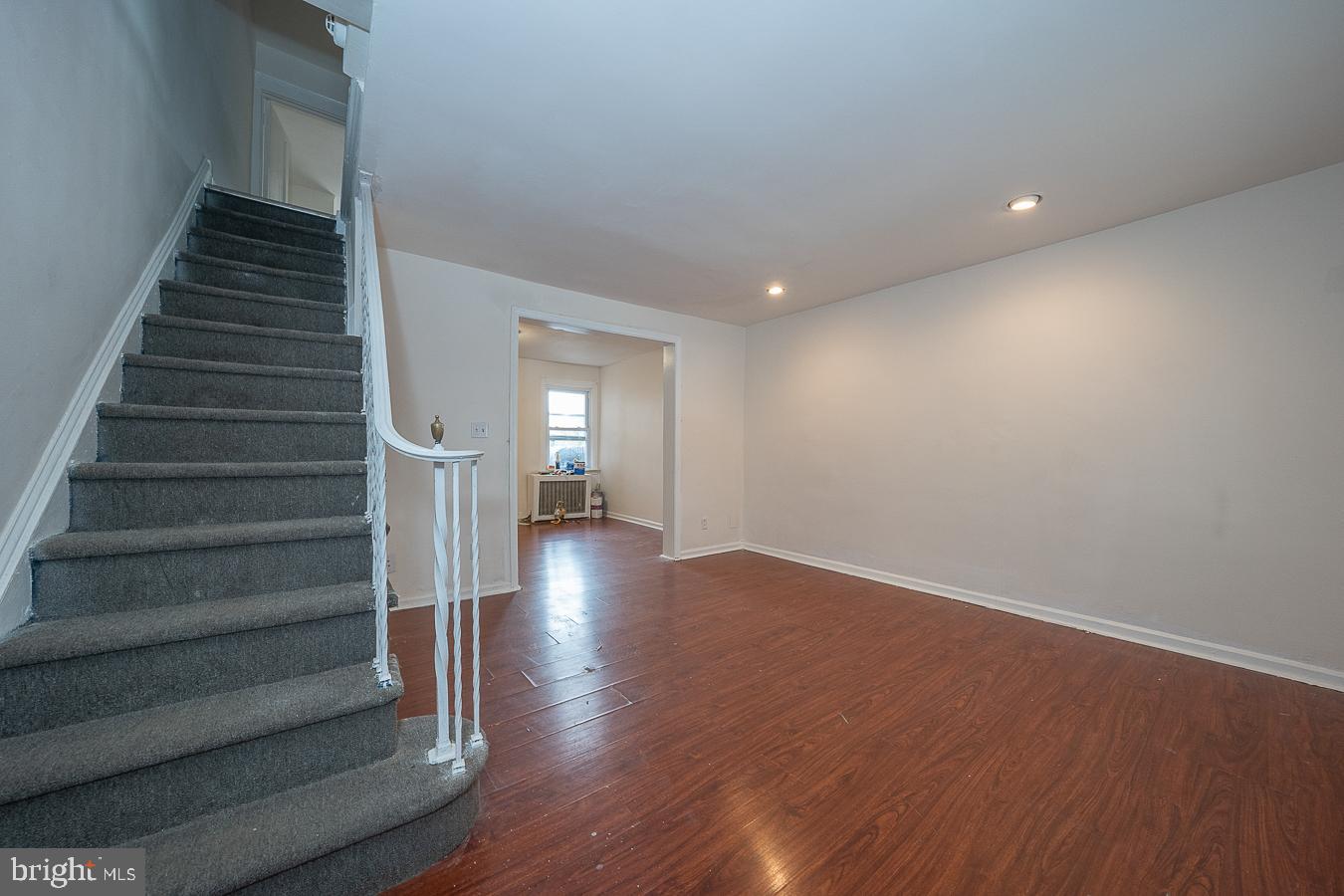 7224 Clinton Road Upper Darby, PA 19082 - Photo 3 of 37