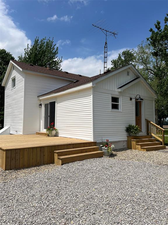 12301 Niblock Road Chesaning, MI 48616 - Photo 2 of 23