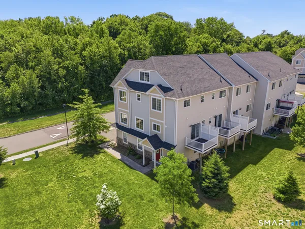 $519,900 | 42 Lexie Lane, Unit 42, South Windsor, CT 06074