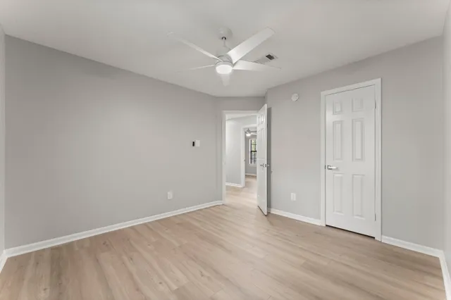 $2,950 | 105 Eagle Rock Circle, The Woodlands, TX 77381