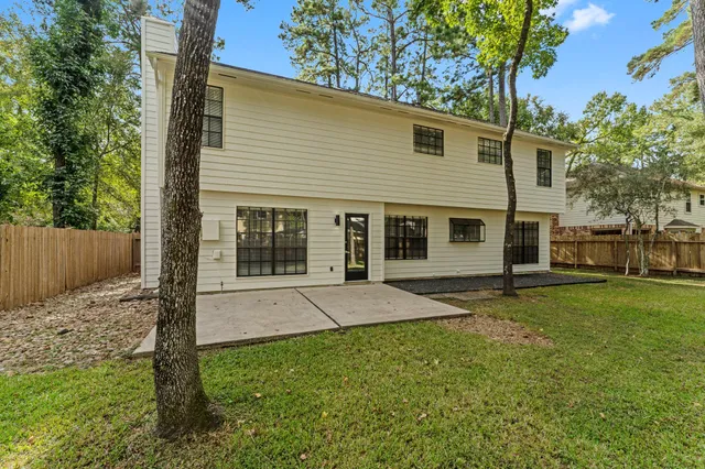 $2,950 | 105 Eagle Rock Circle, The Woodlands, TX 77381