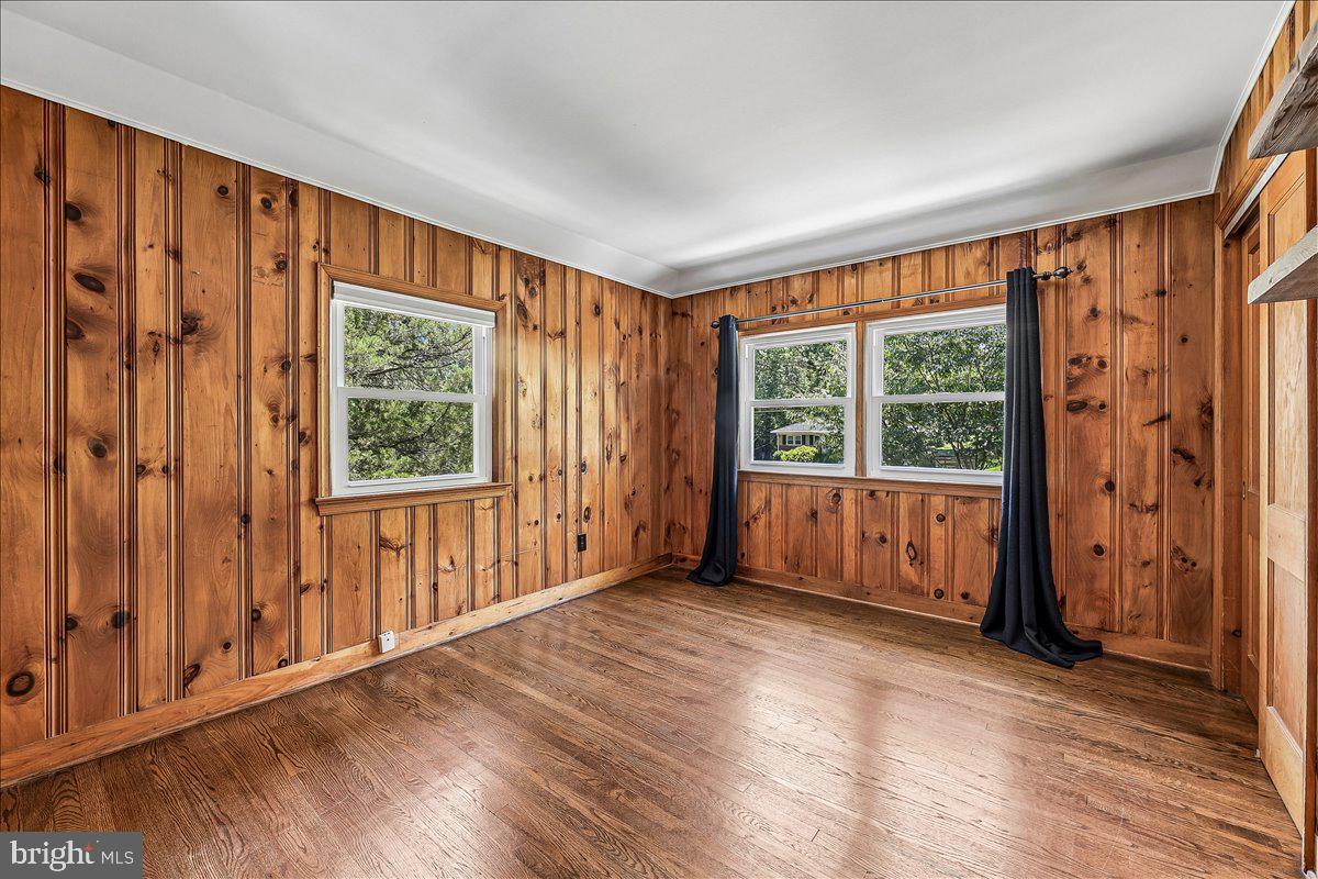 8109 Bainbridge Road Alexandria, VA 22308 - Photo 14 of 21