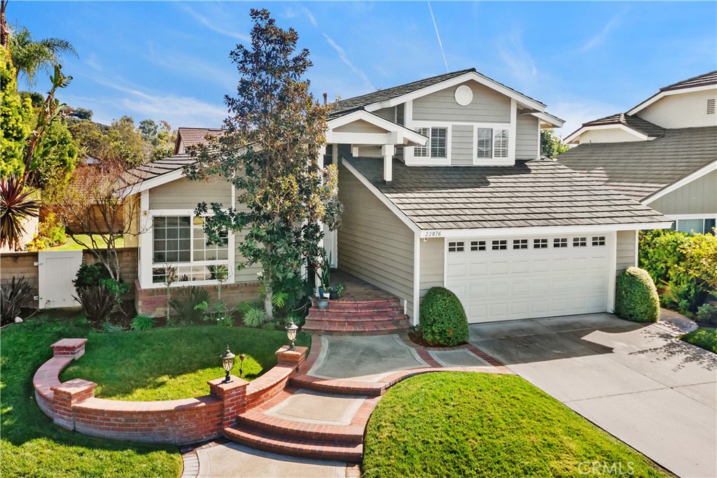 Spacious lot with cul-de-sac location