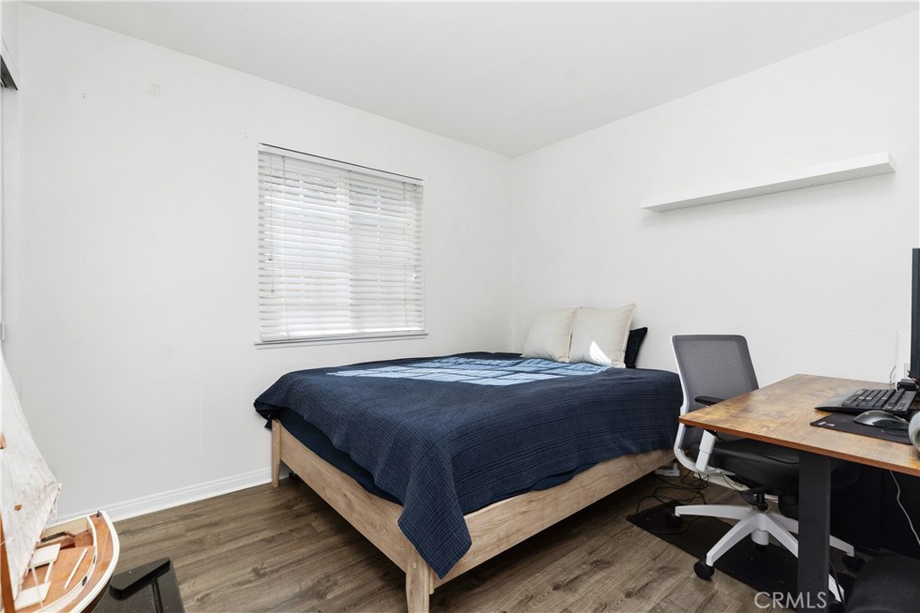 22876 Broadleaf Lake Forest, CA 92630 - Photo 25 of 53 Downstairs bedroom