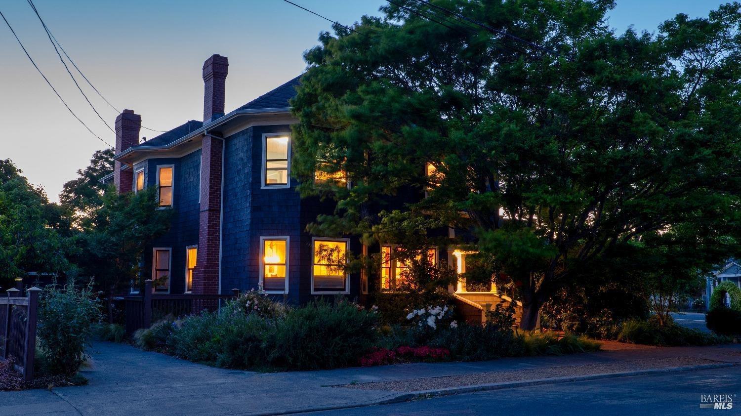 1133 Seminary Street Napa, CA 94559 - Photo 2 of 71