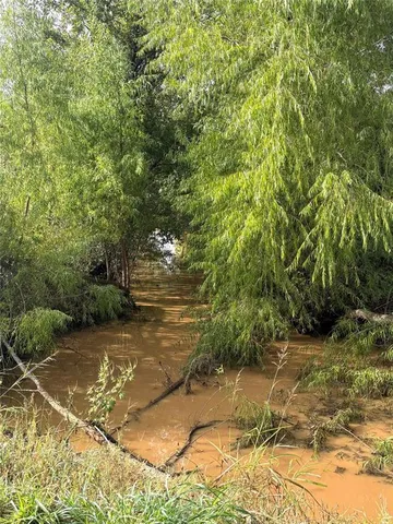 a picture of a bathroom