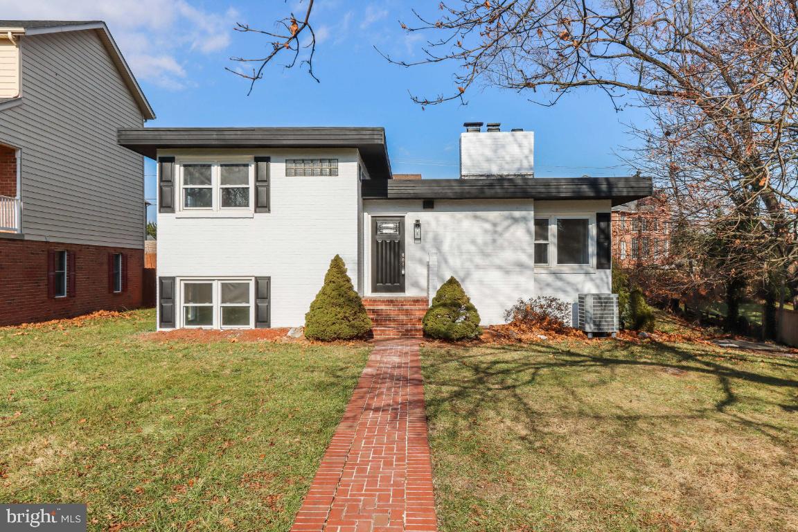 18816 Rolling Road Hagerstown, MD 21742 - Photo 1 of 36 Gallery Image 1