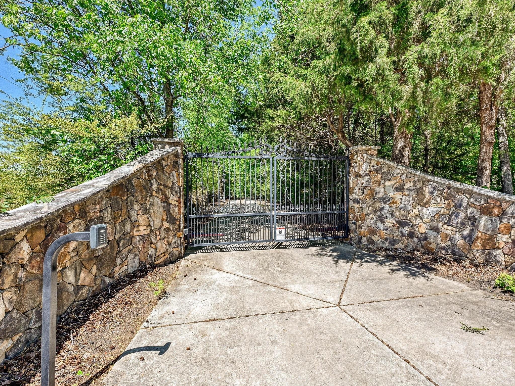 6112 Rehobeth Road Waxhaw, NC 28173 - Photo 6 of 48 a view of small space with wooden fence
