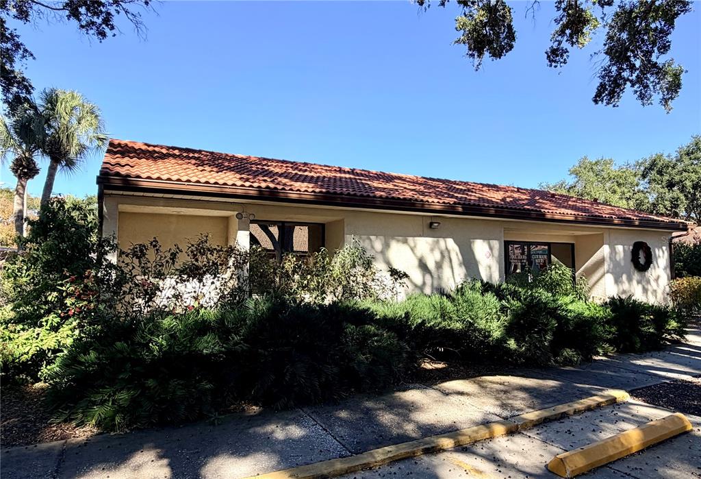 1114 Castlemay Circle Dunedin, FL 34698 - Photo 30 of 45