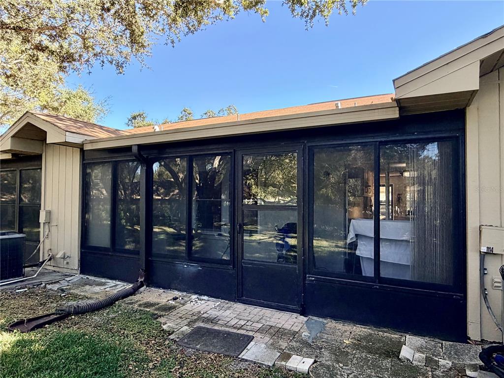 1114 Castlemay Circle Dunedin, FL 34698 - Photo 6 of 45