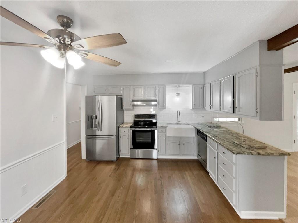 4108 Ridgedale Drive Greensboro, NC 27455 - Photo 4 of 23