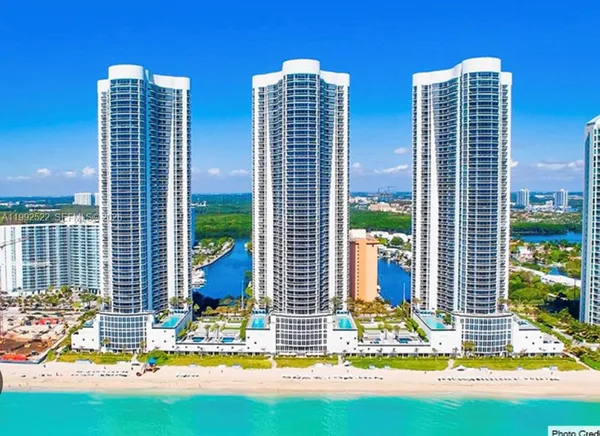 $7,000 | 16001 Collins Avenue, Unit 2102, Sunny Isles Beach, FL 33160