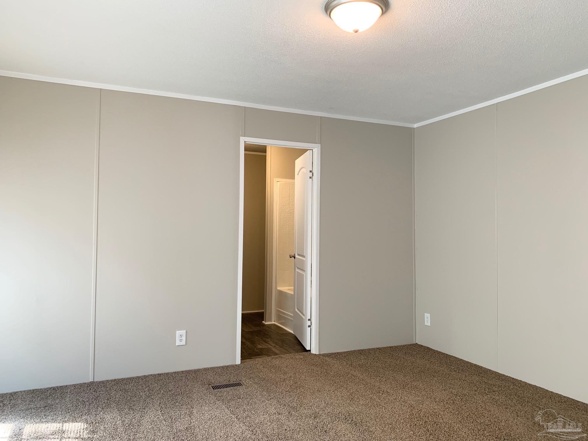21 East Pinestead Road Pensacola, FL 32503 - Photo 8 of 15 Gallery Image 8