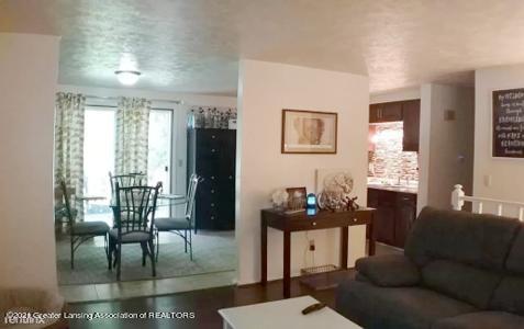 2939 Sunderland Road Lansing, MI 48911 - Photo 2 of 12 thumbnail_816620DE8A424E978ADF813BCD852D