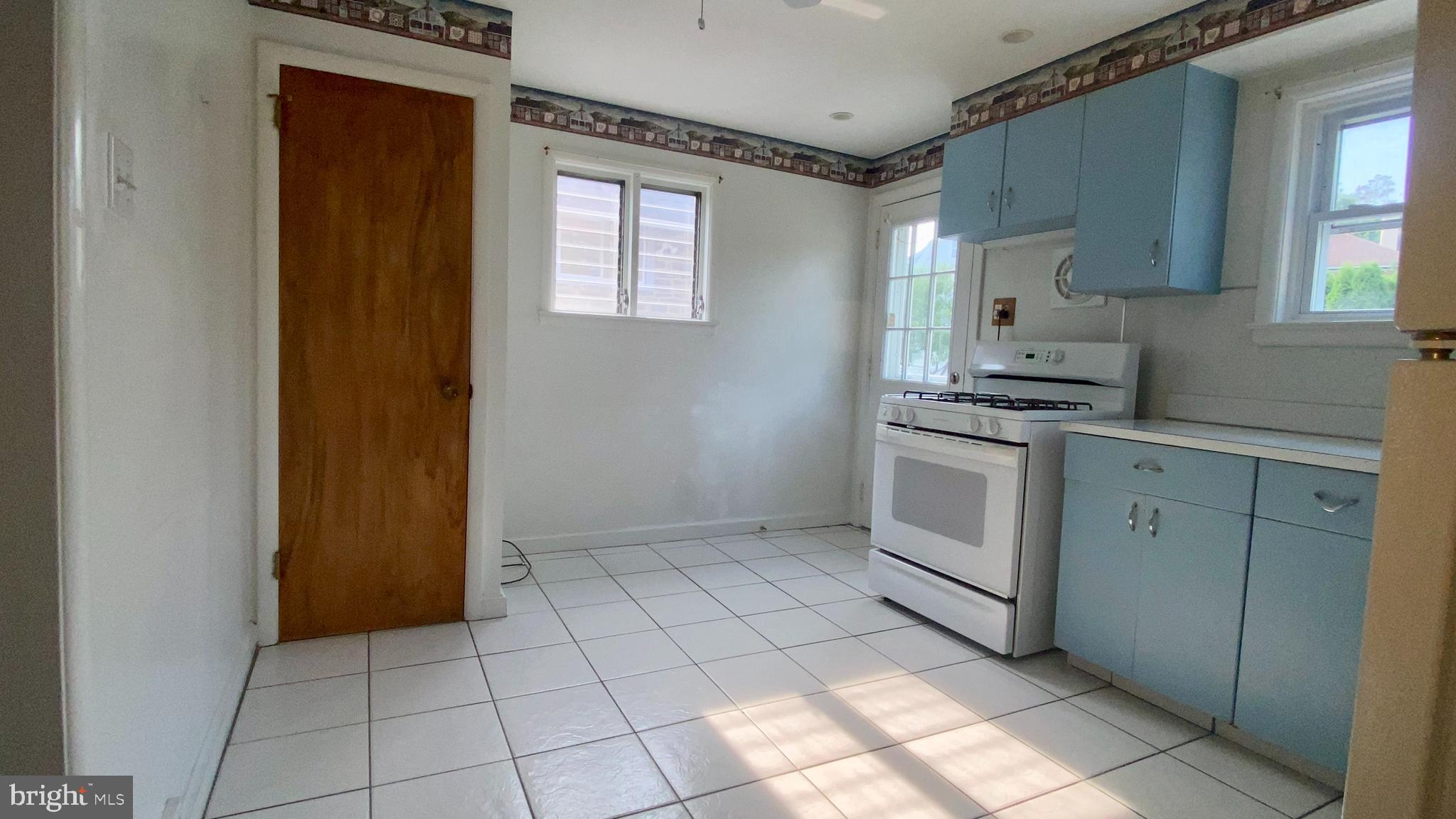 232 East Manoa Road Havertown, PA 19083 - Photo 7 of 52