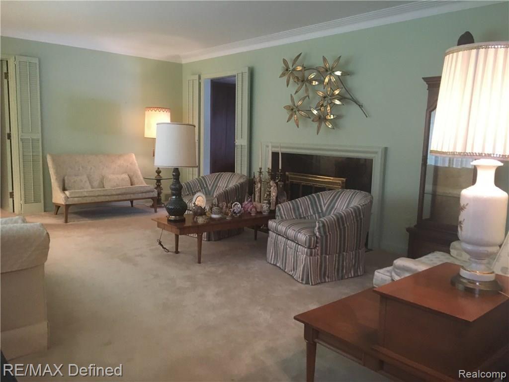1381 South Renaud Road Grosse Pointe, MI 48236 - Photo 15 of 33 File_006.jpeg